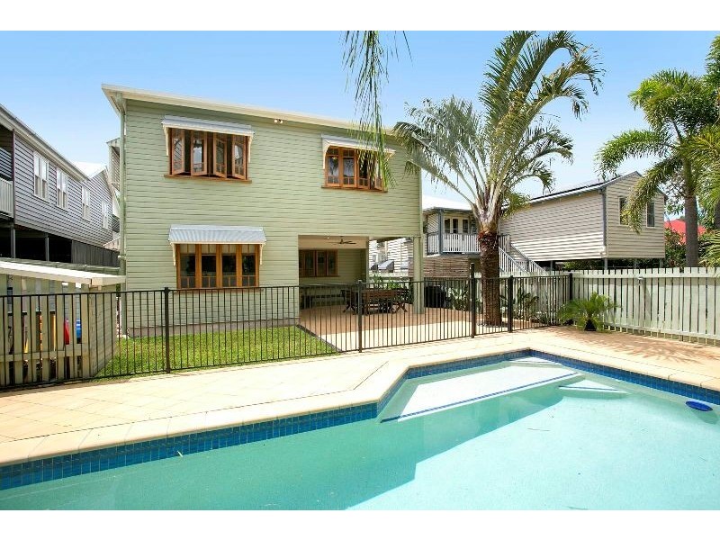 10 Ellesmere Street, Yeronga QLD 4104