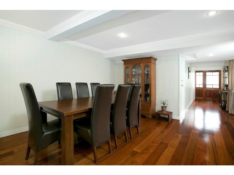 10 Ellesmere Street, Yeronga QLD 4104