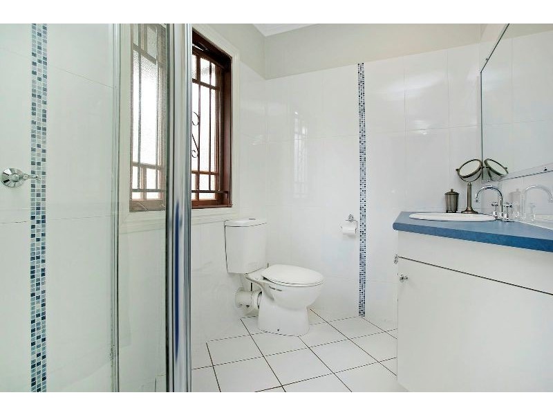 10 Ellesmere Street, Yeronga QLD 4104