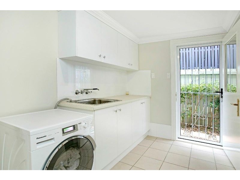 10 Ellesmere Street, Yeronga QLD 4104