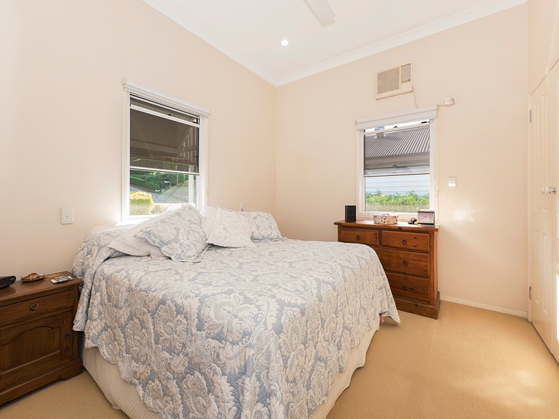 10 Bullard Street, Greenslopes QLD 4120