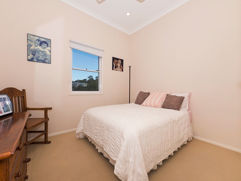 10 Bullard Street, Greenslopes QLD 4120