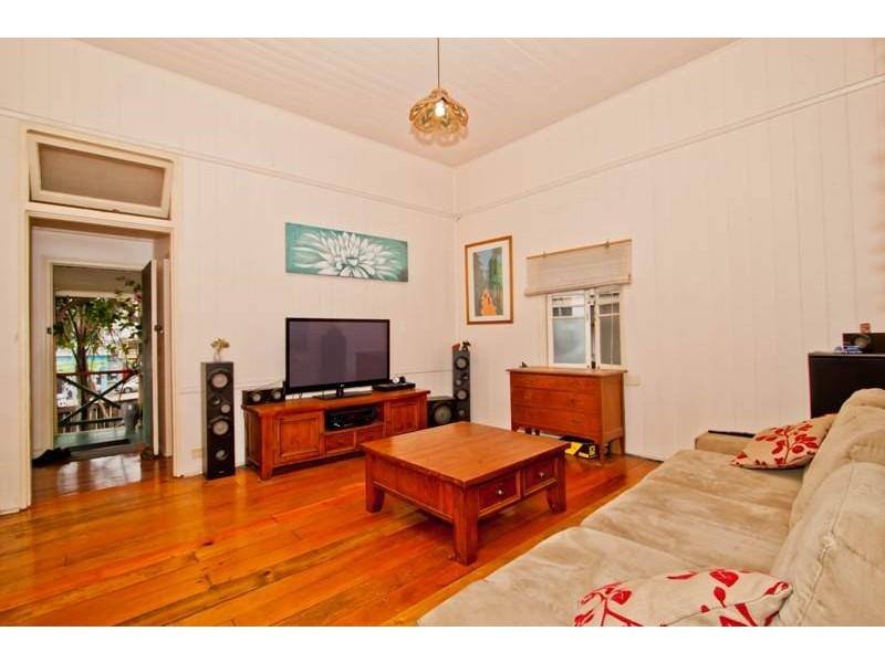 95 Annerley Road, Woolloongabba QLD 4102