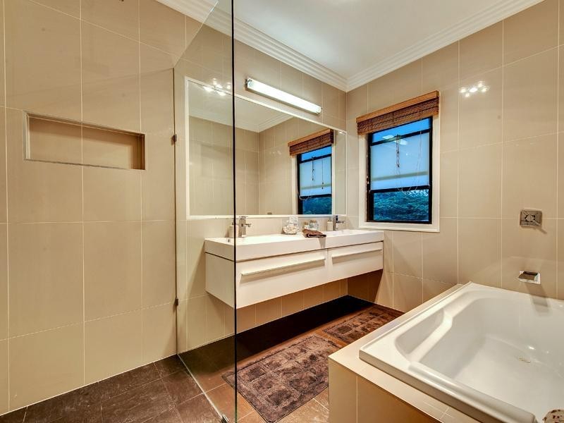 15 Snowden Street, Tarragindi QLD 4121