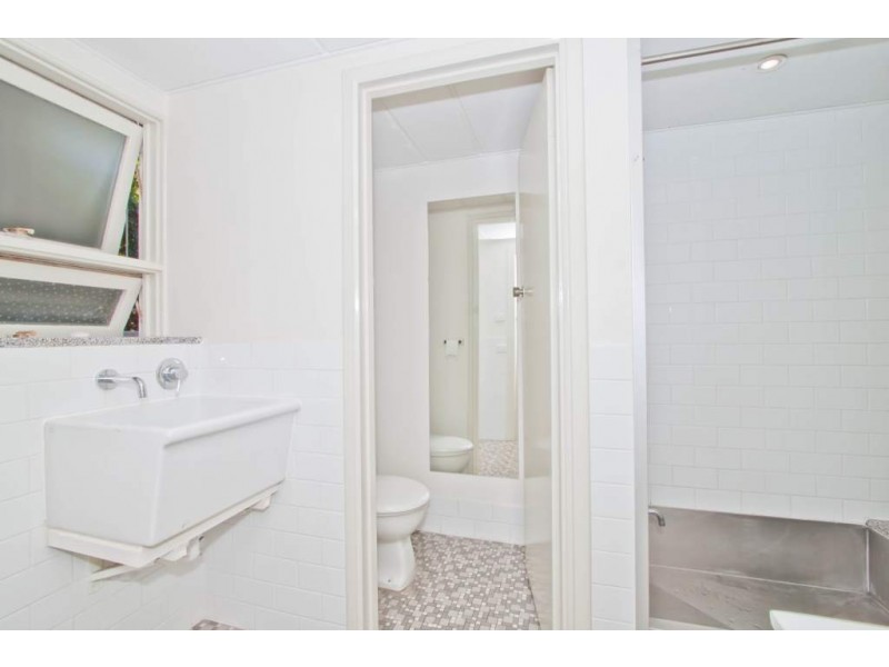 182 Dornoch Terrace, Highgate Hill QLD 4101