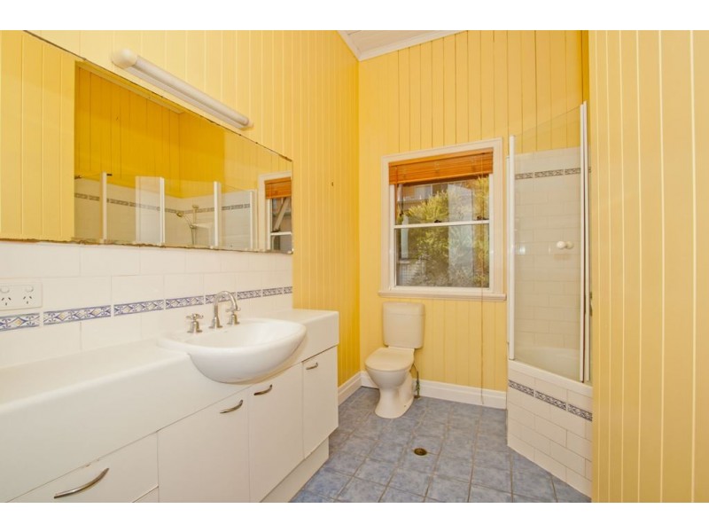 38 Eighth Avenue, Coorparoo QLD 4151