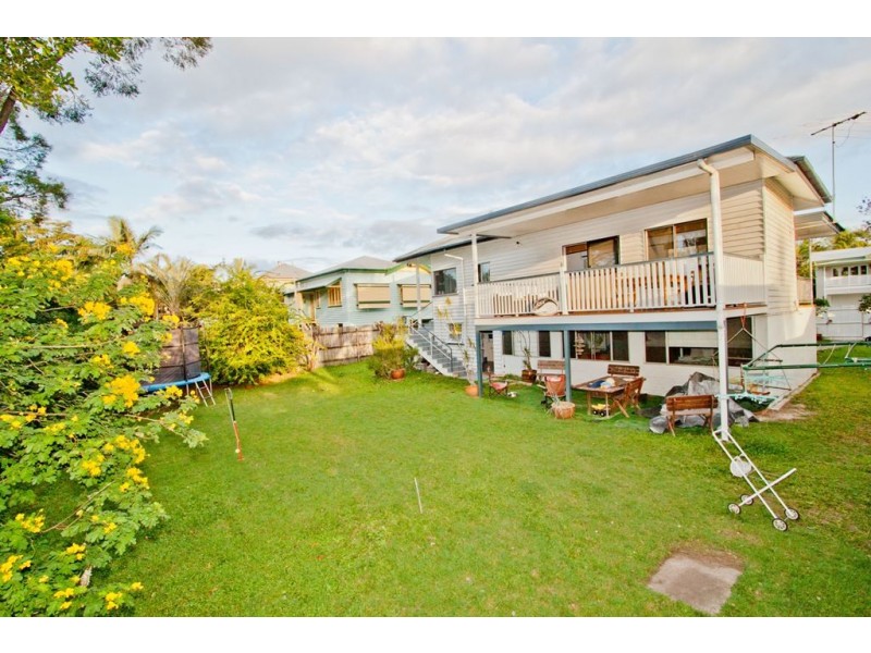 10 White Street, Graceville QLD 4075