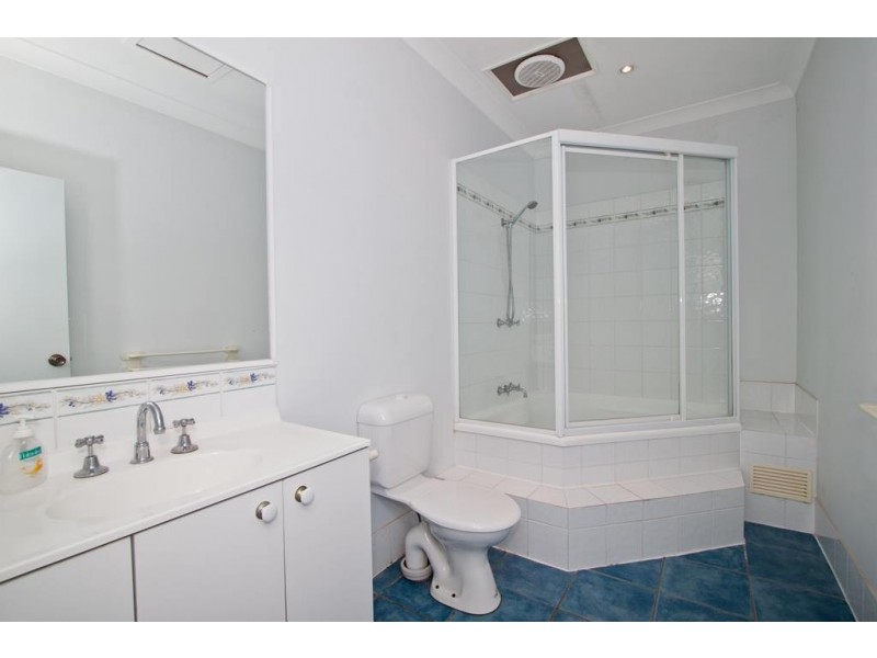 10 White Street, Graceville QLD 4075