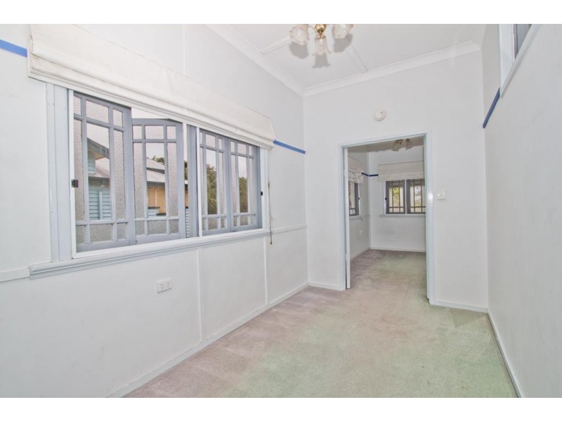 10 White Street, Graceville QLD 4075