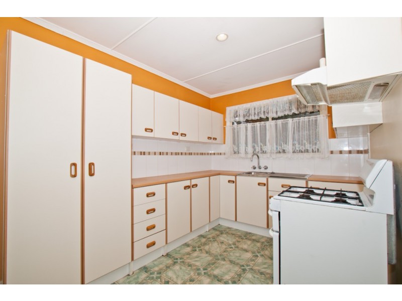 8 Benton Street, Acacia Ridge QLD 4110