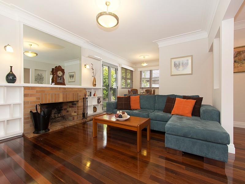 1 Ellington Street, Tarragindi QLD 4121