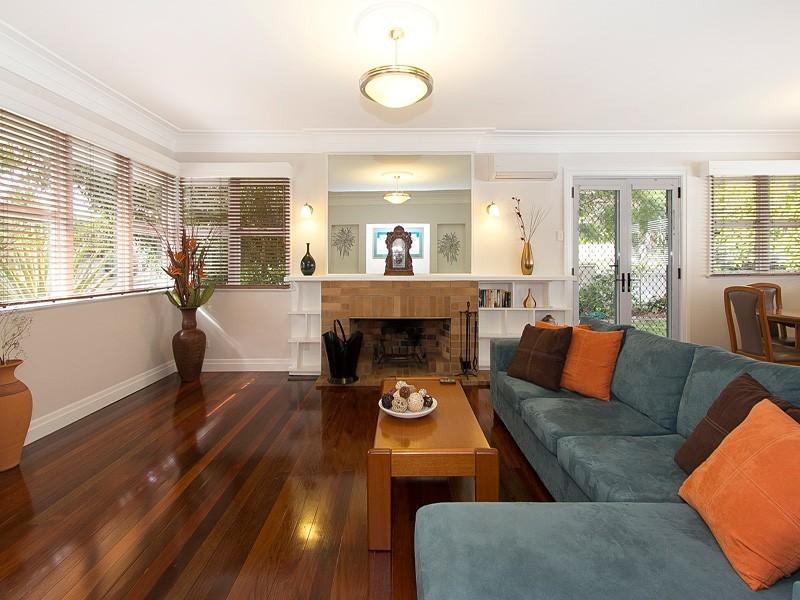 1 Ellington Street, Tarragindi QLD 4121