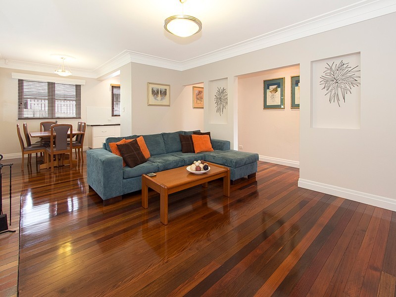 1 Ellington Street, Tarragindi QLD 4121