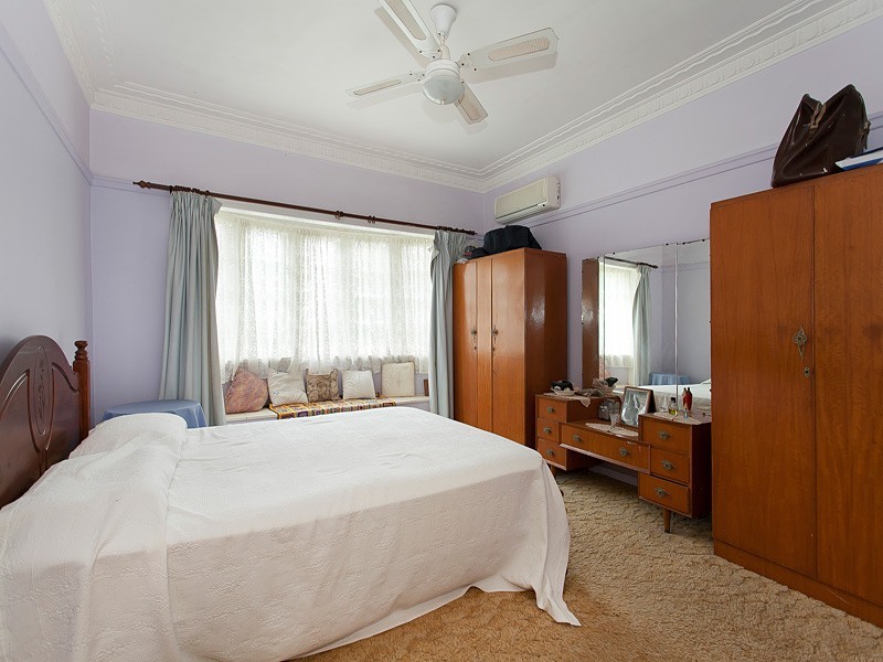 25 Pembroke Road, Coorparoo QLD 4151