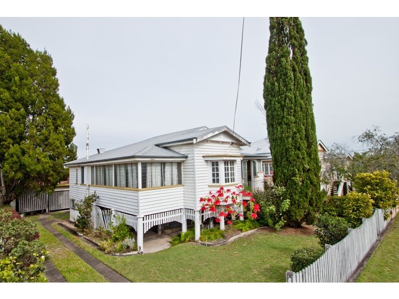 5 Castle Street, Fairfield QLD 4103