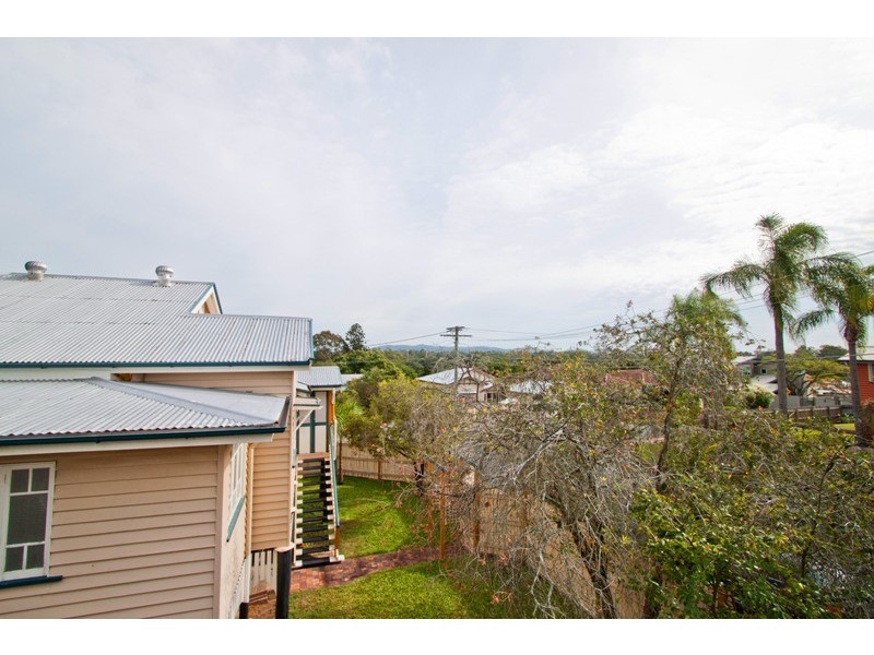 5 Castle Street, Fairfield QLD 4103