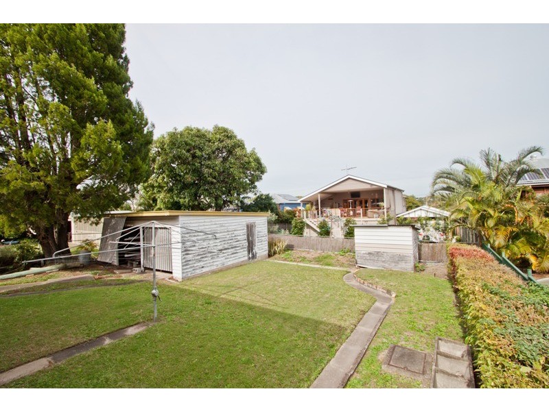 5 Castle Street, Fairfield QLD 4103