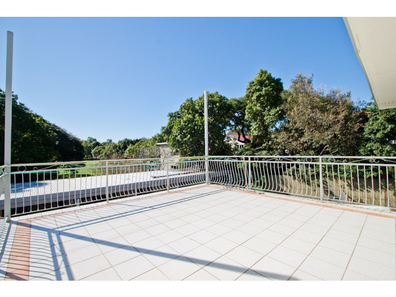 10/18 Glena Street, Fairfield QLD 4103