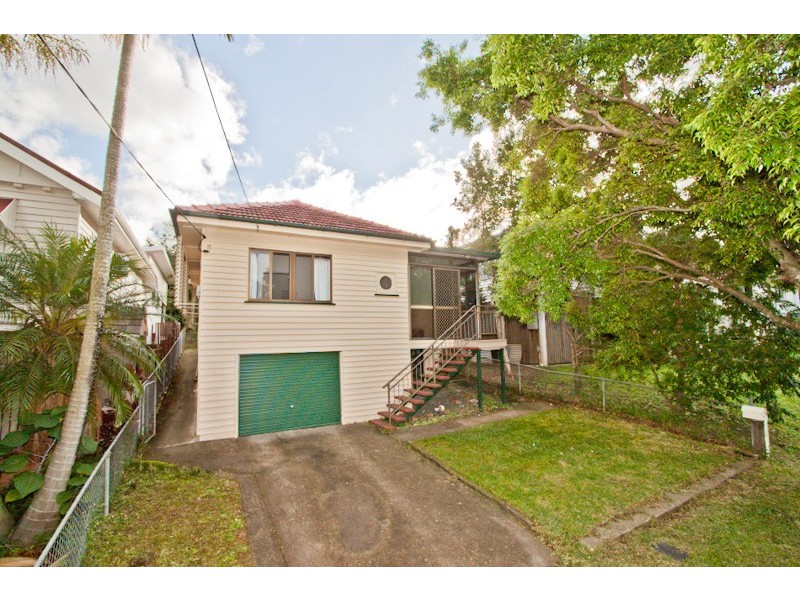 211 Venner Road, Fairfield QLD 4103