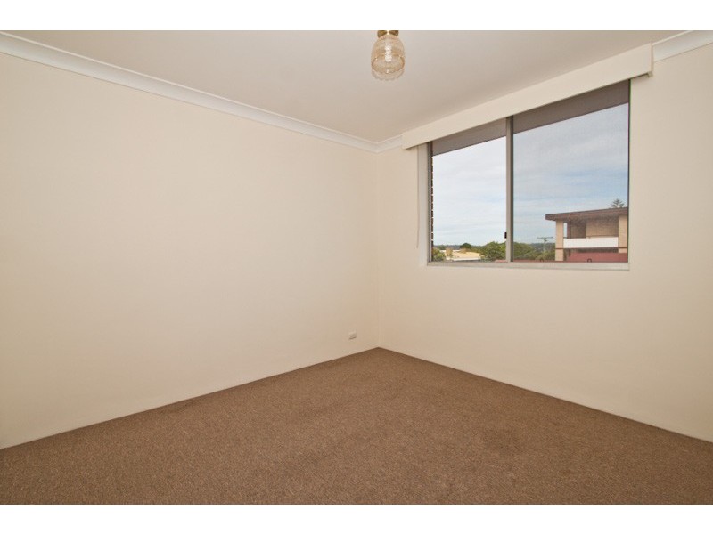 5/13 Crown Street, Holland Park West QLD 4121