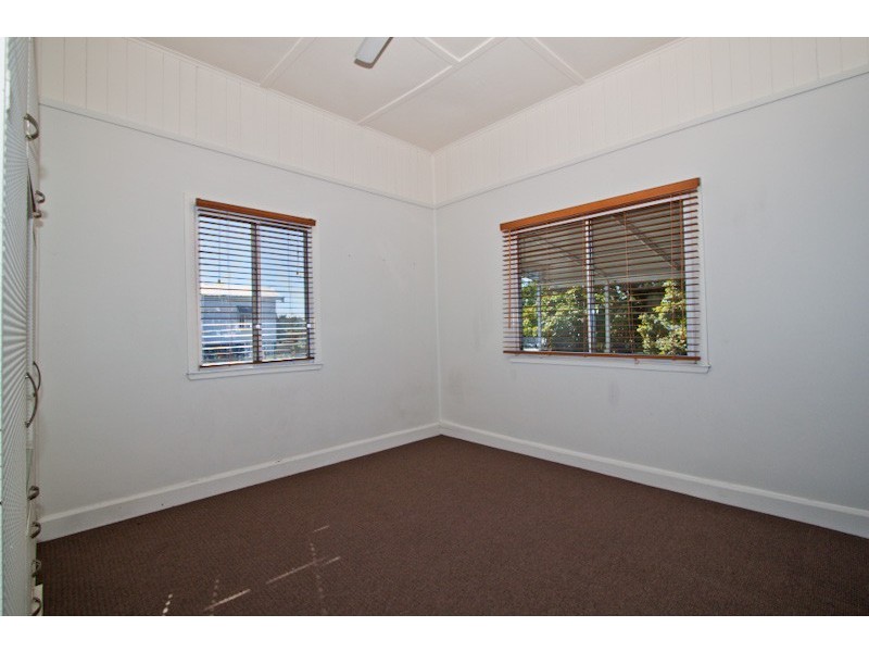 50 Archibald Street, Fairfield QLD 4103