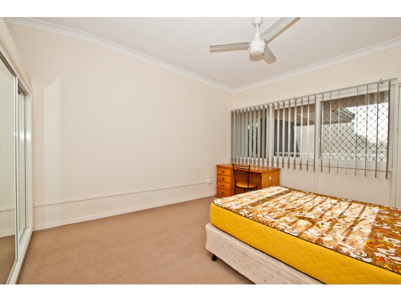 3/845 Logan Road, Holland Park West QLD 4121