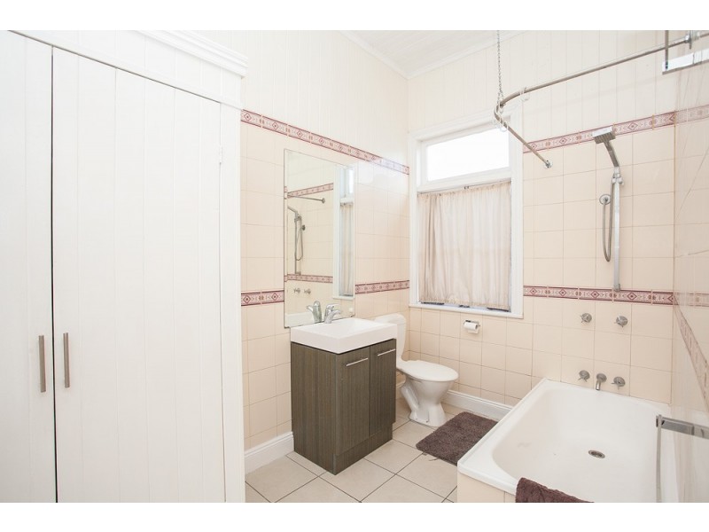 120 Ekibin Road, Annerley QLD 4103