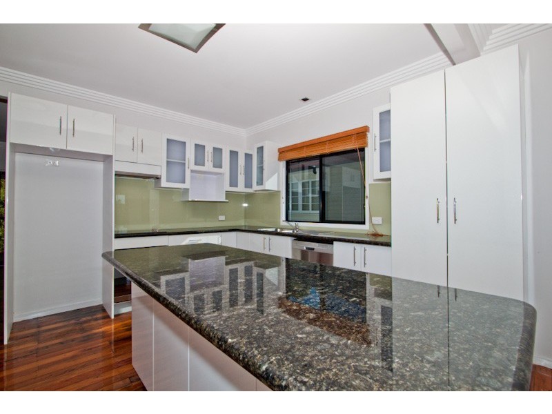 9 Snowden Street, Tarragindi QLD 4121