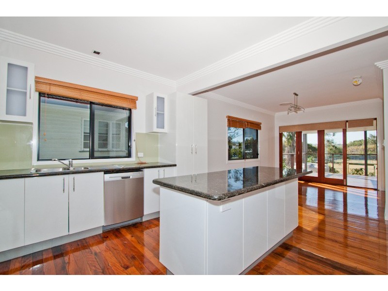 9 Snowden Street, Tarragindi QLD 4121