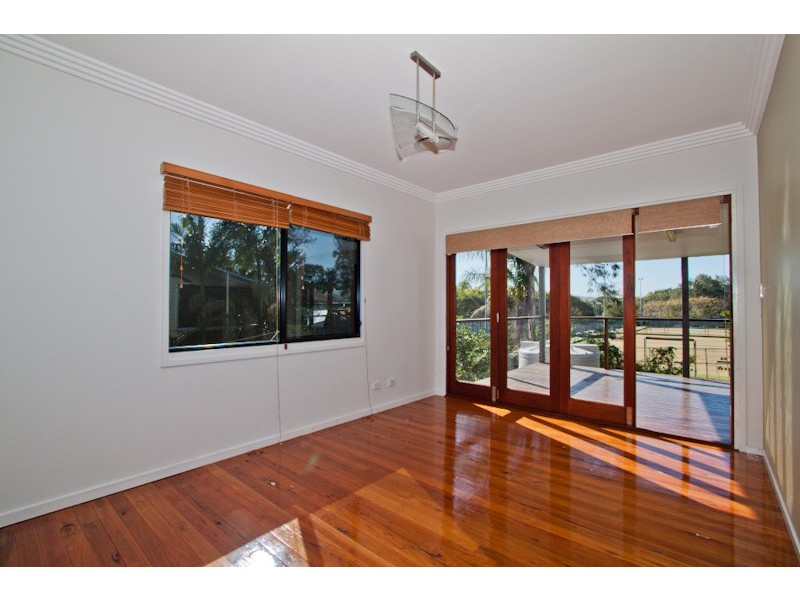9 Snowden Street, Tarragindi QLD 4121