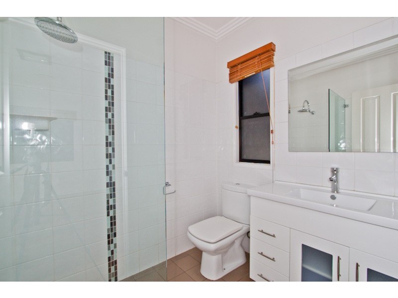 9 Snowden Street, Tarragindi QLD 4121