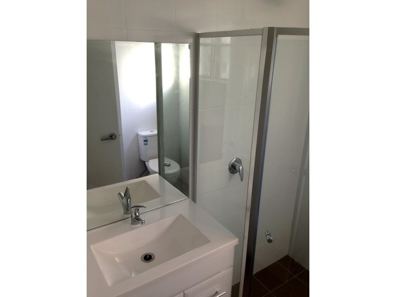 21 Fenton Street, Fairfield QLD 4103