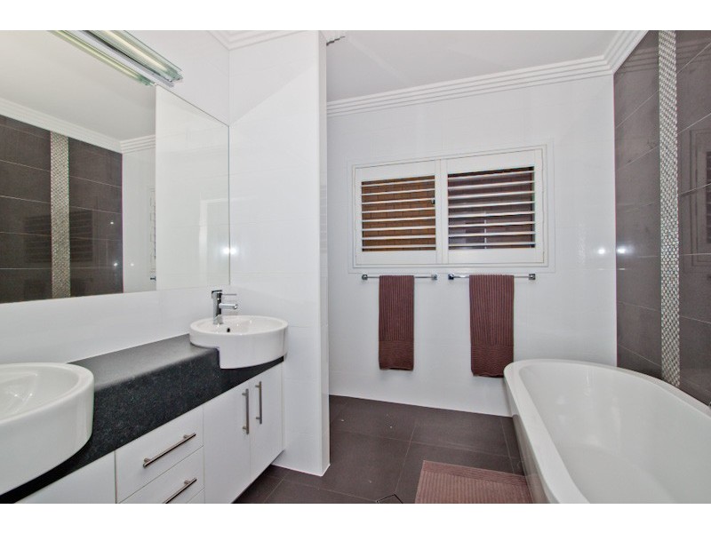 32 Muriel Avenue, Moorooka QLD 4105