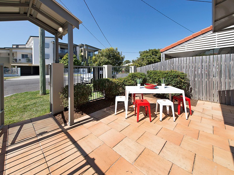 15 Sinclair Street, Moorooka QLD 4105