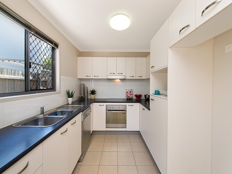 15 Sinclair Street, Moorooka QLD 4105