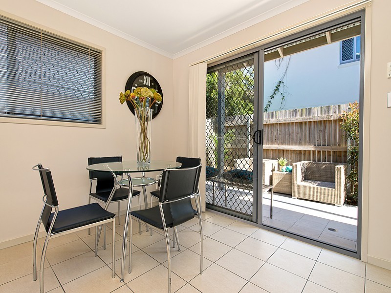 15 Sinclair Street, Moorooka QLD 4105