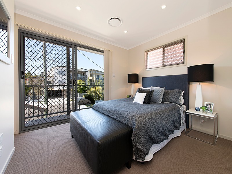 15 Sinclair Street, Moorooka QLD 4105