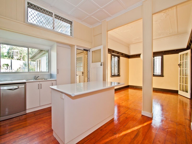 15 Ovendean Street, Yeronga QLD 4104