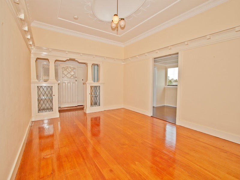 15 Ovendean Street, Yeronga QLD 4104