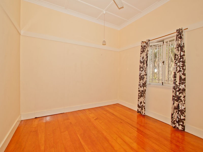 15 Ovendean Street, Yeronga QLD 4104