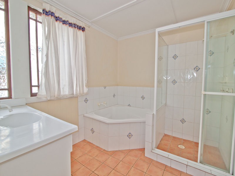 15 Ovendean Street, Yeronga QLD 4104