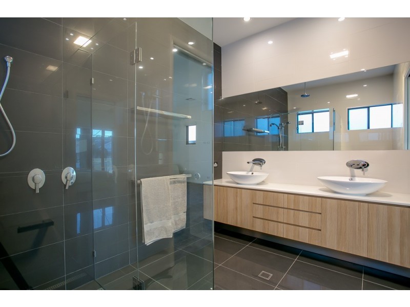 72 McConnell Street, Bulimba QLD 4171