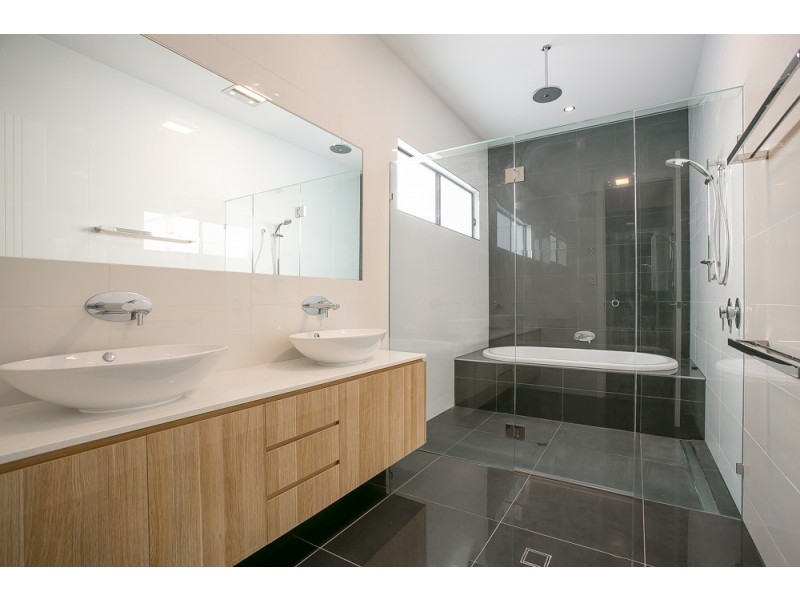 72 McConnell Street, Bulimba QLD 4171