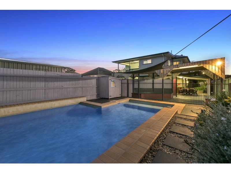 15 Upwood Street, Coopers Plains QLD 4108
