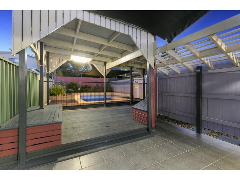 15 Upwood Street, Coopers Plains QLD 4108