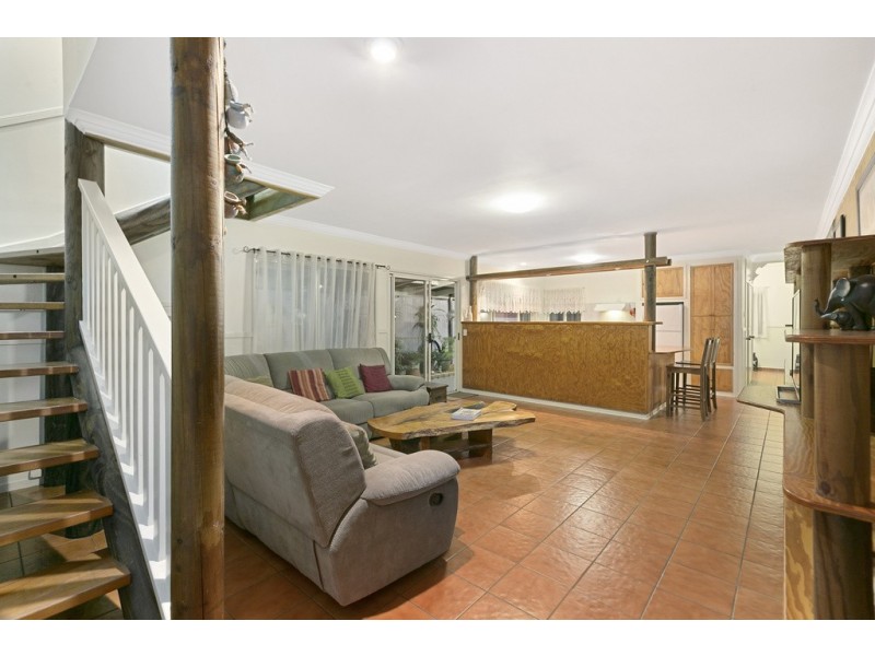 15 Upwood Street, Coopers Plains QLD 4108