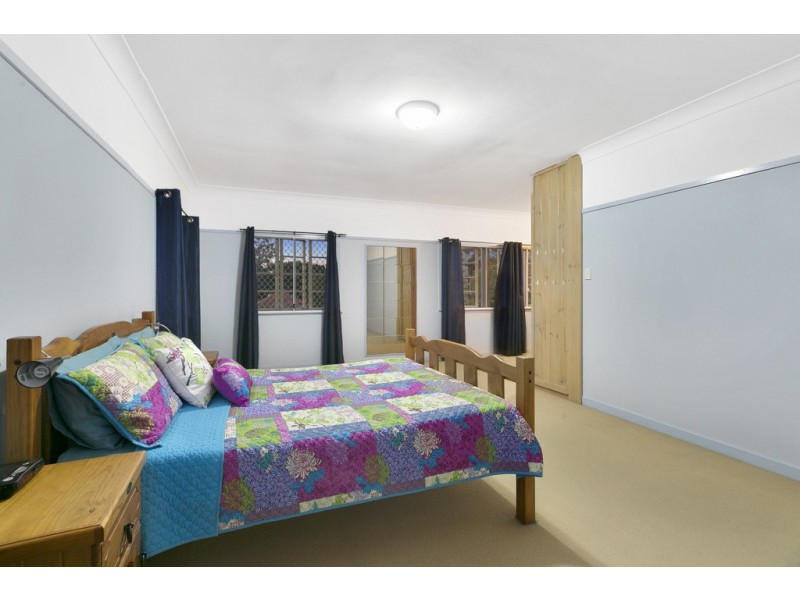 15 Upwood Street, Coopers Plains QLD 4108