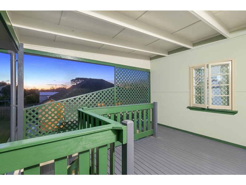 15 Upwood Street, Coopers Plains QLD 4108