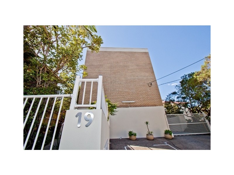 1/19 Wilton Street, Woolloongabba QLD 4102
