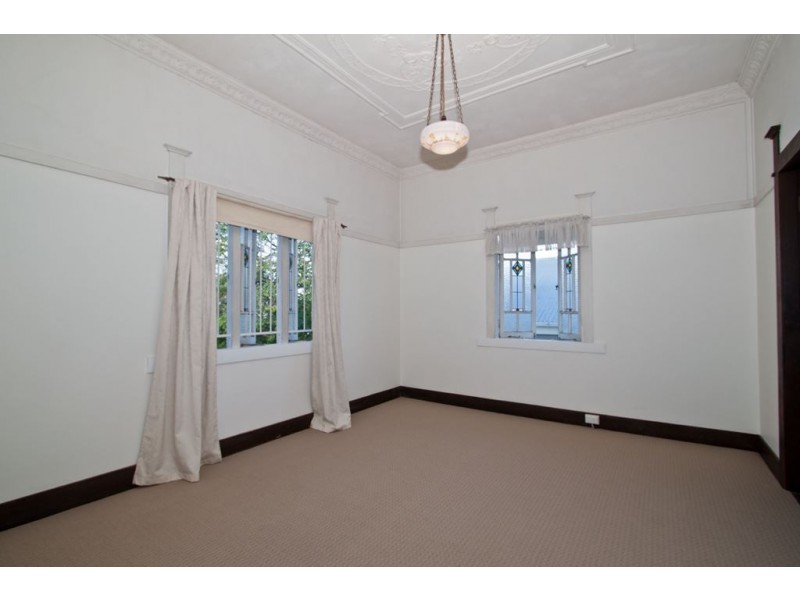 15 Waterton Street, Annerley QLD 4103